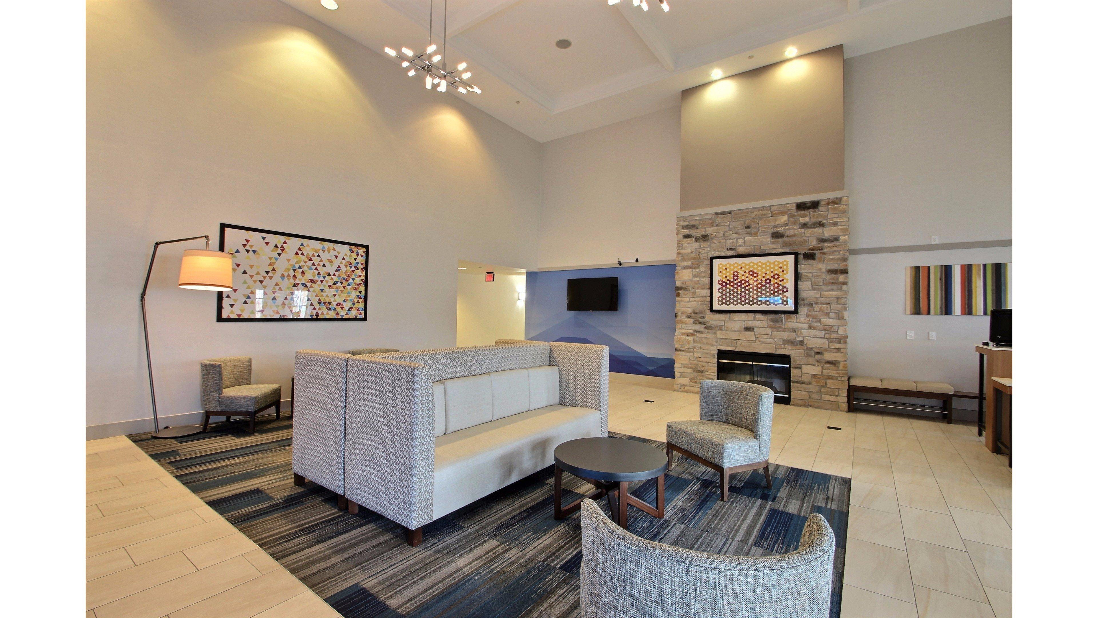Holiday Inn Express Hotel & Suites Milwaukee Airport By Ihg Dış mekan fotoğraf