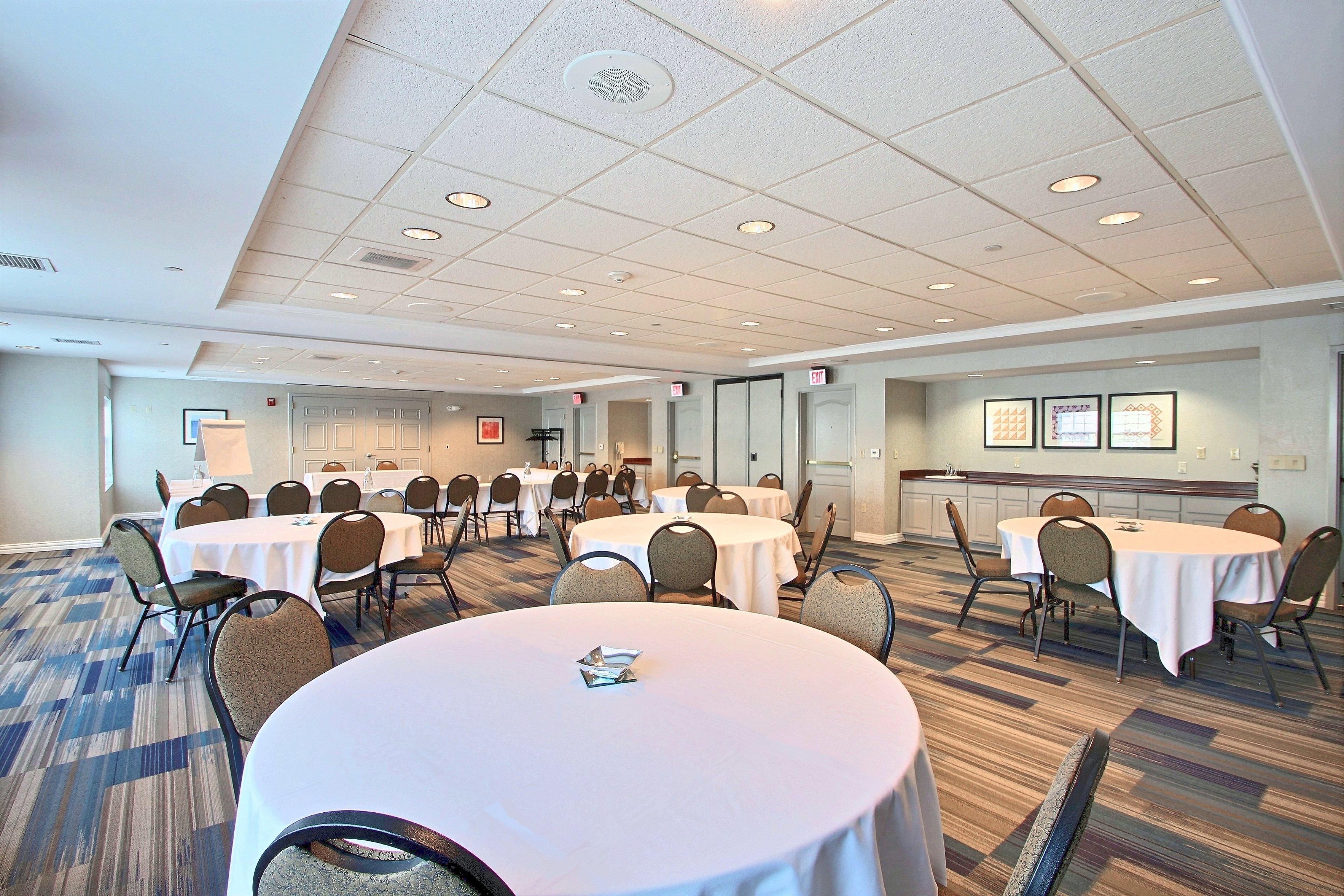 Holiday Inn Express Hotel & Suites Milwaukee Airport By Ihg Dış mekan fotoğraf